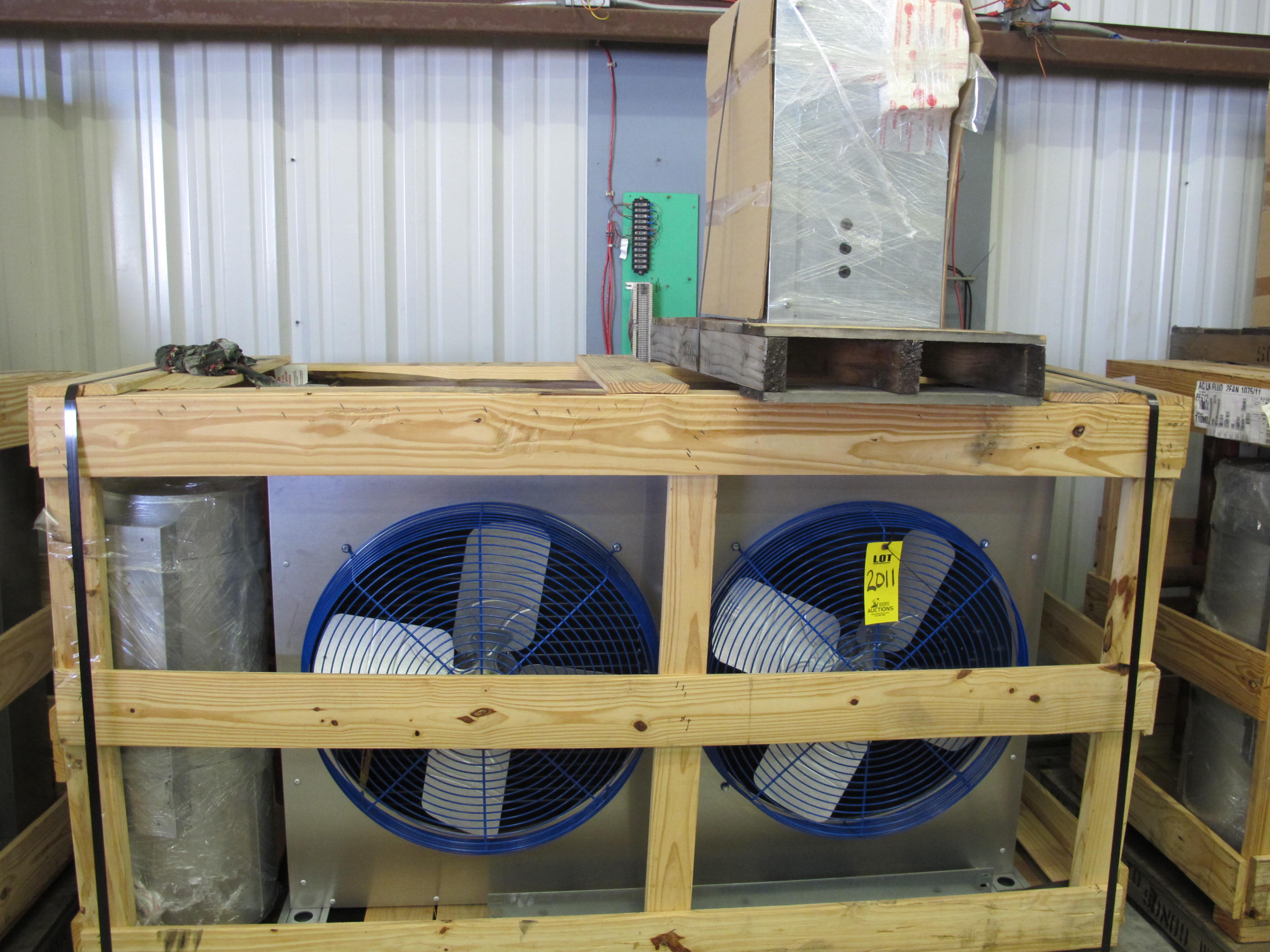 COOLER, DIRECT DRIVE DRY KIND, MODEL HCDC-12. EDPAC, COMPLETE PACKAGE. INCLUDES: WATER PUMP, CONTROL PANEL, FAN CYCLE CONTROLS, AND EXPANSION TANK. (W-44) LOADING & HANDLING FEE $25-